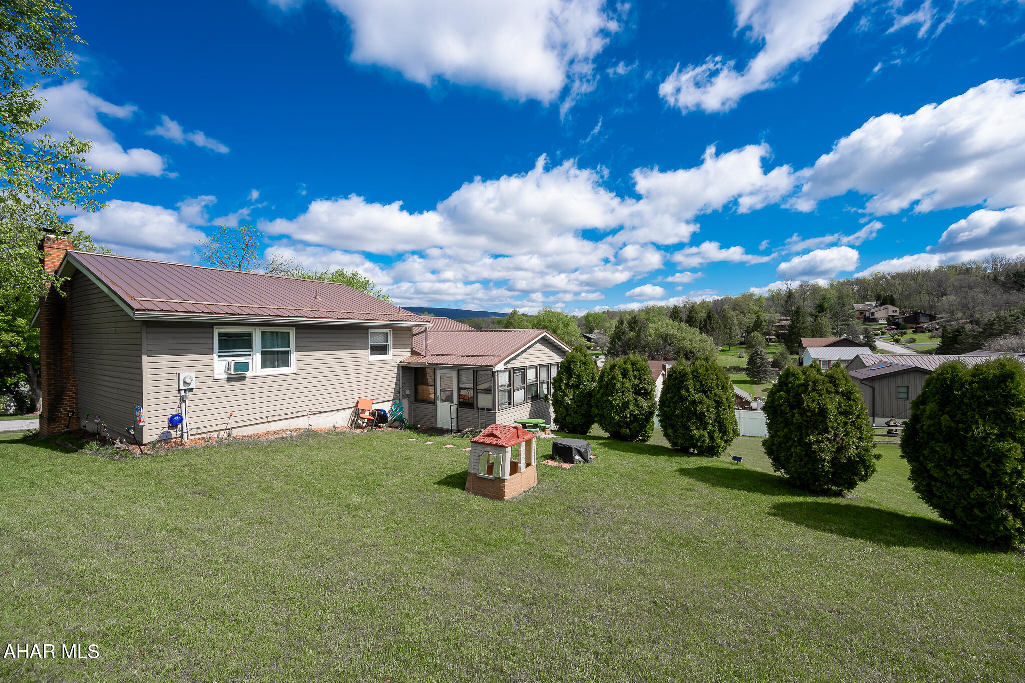 Rolling Hills - Residential