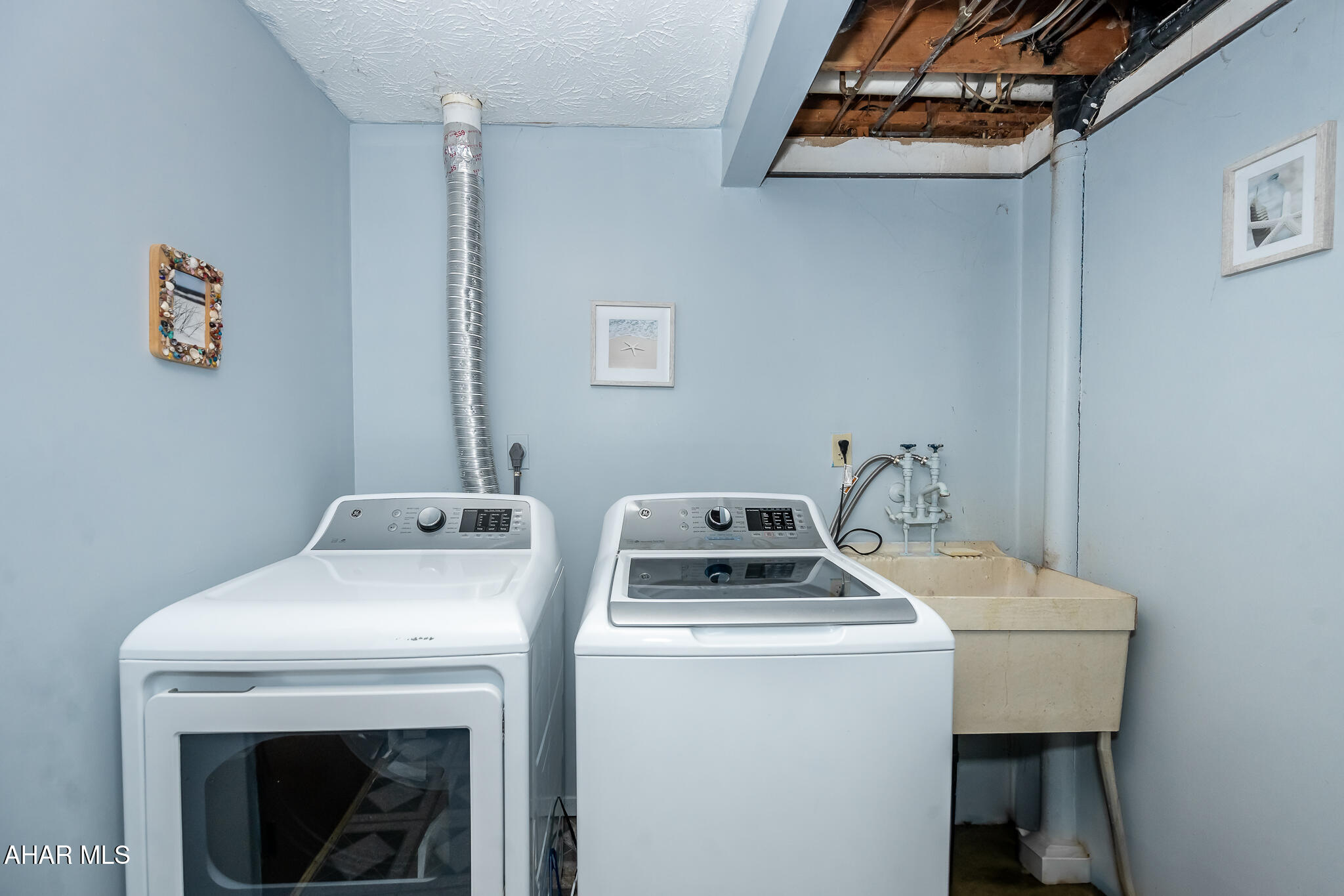 Rolling Hills - Residential