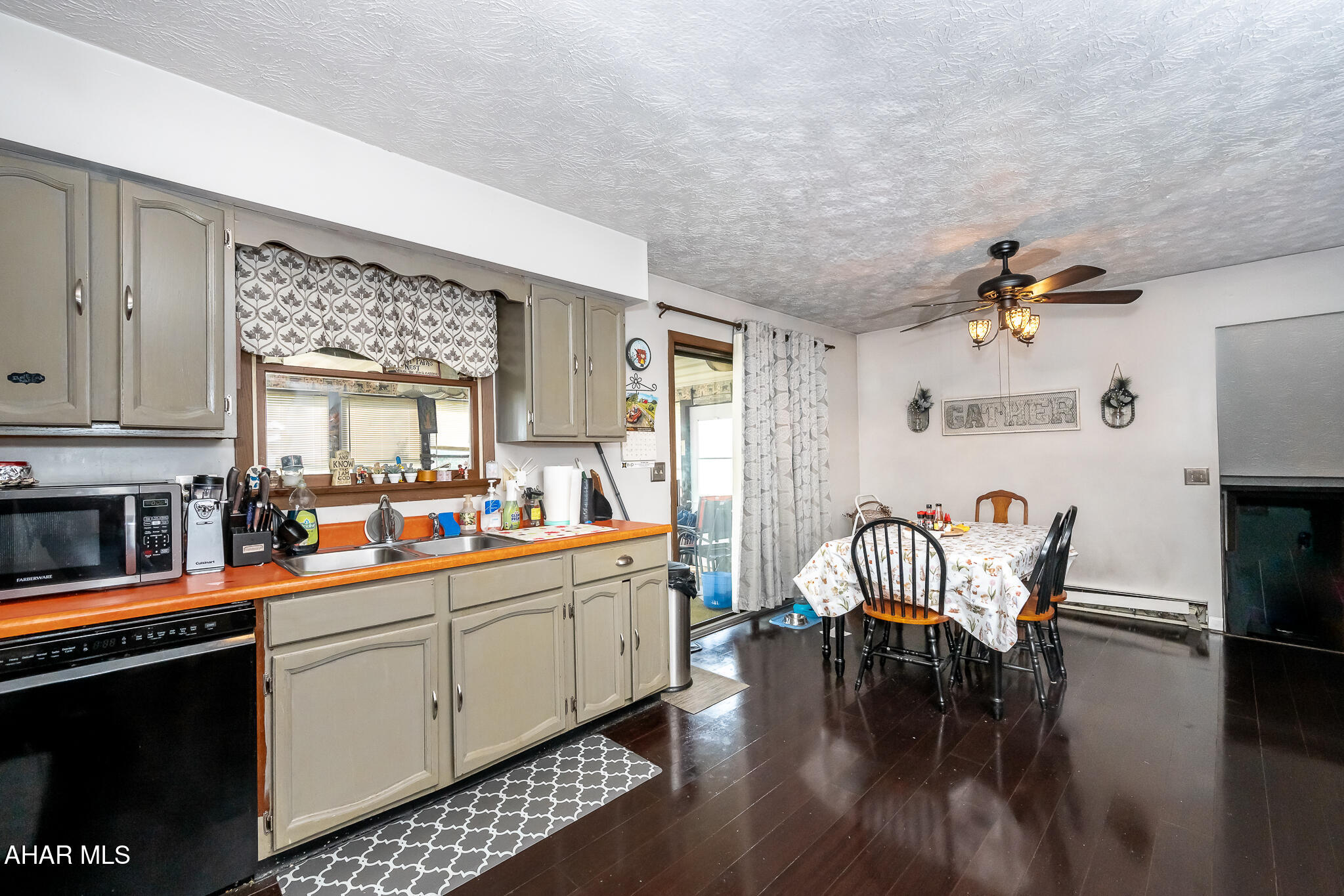 Rolling Hills - Residential