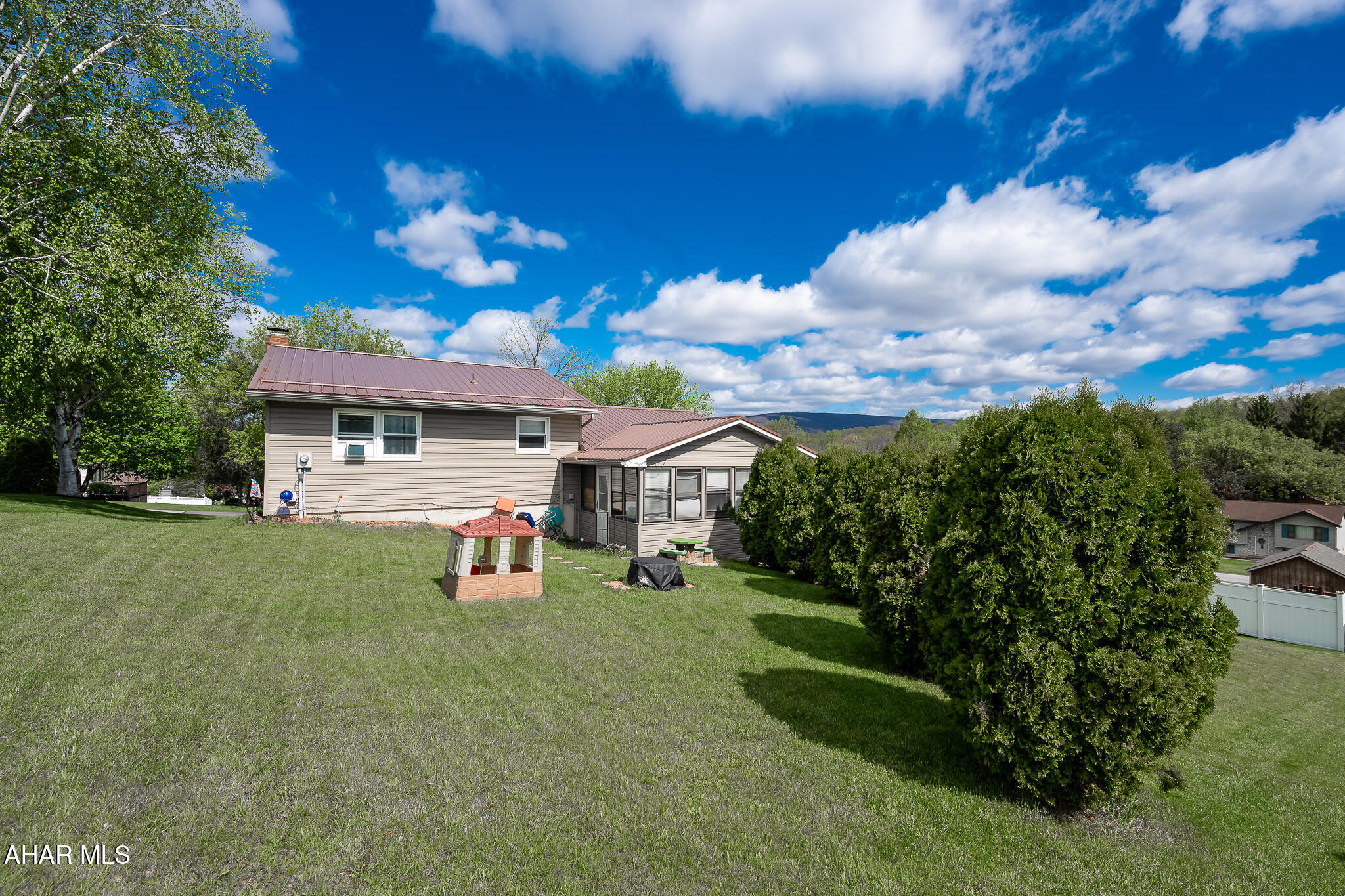 Rolling Hills - Residential