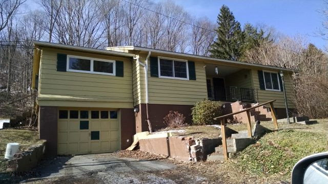 Maple Hollow - Residential