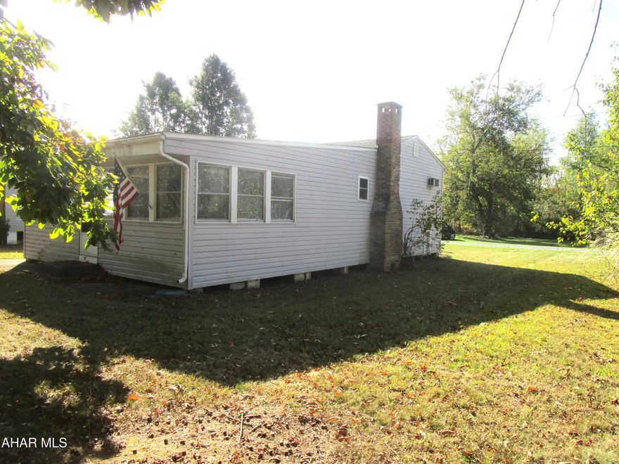 Such a relaxing spot fronting Dunning Creek!  If you are looking for a peaceful, waterfront setting, this is it! 

During the 39+yrs. of ownership by the seller, the cottage interior has never flooded; however, it is located in a FEMA flood hazard area.

Unique 2-level floor plan: similar to a split -level + a vaulted ceiling in dining rm.

Sewer lateral inspection done & passed.

''SELLING AS-IS''  & FURNISHED.