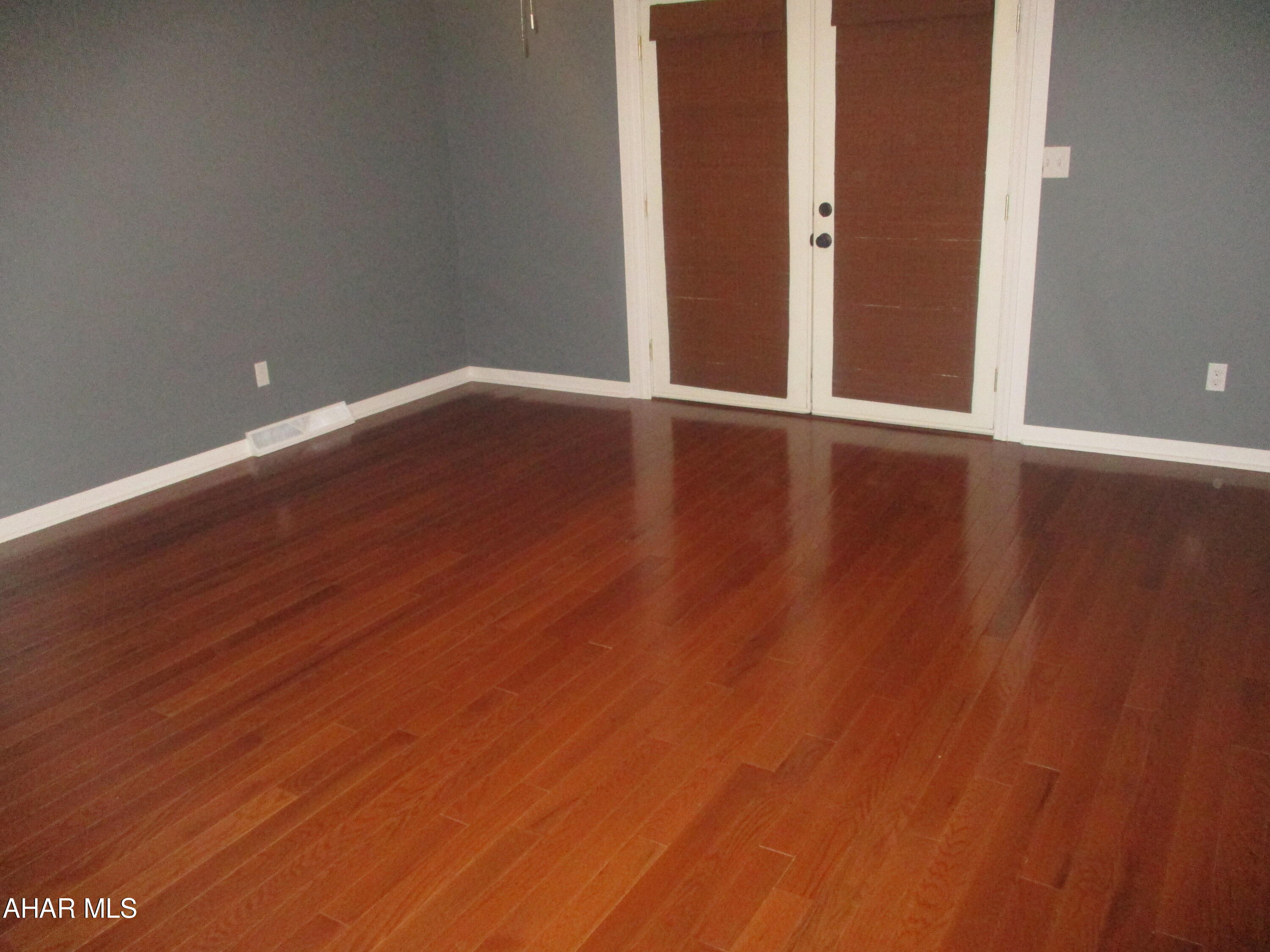 Holliday Heights - Residential