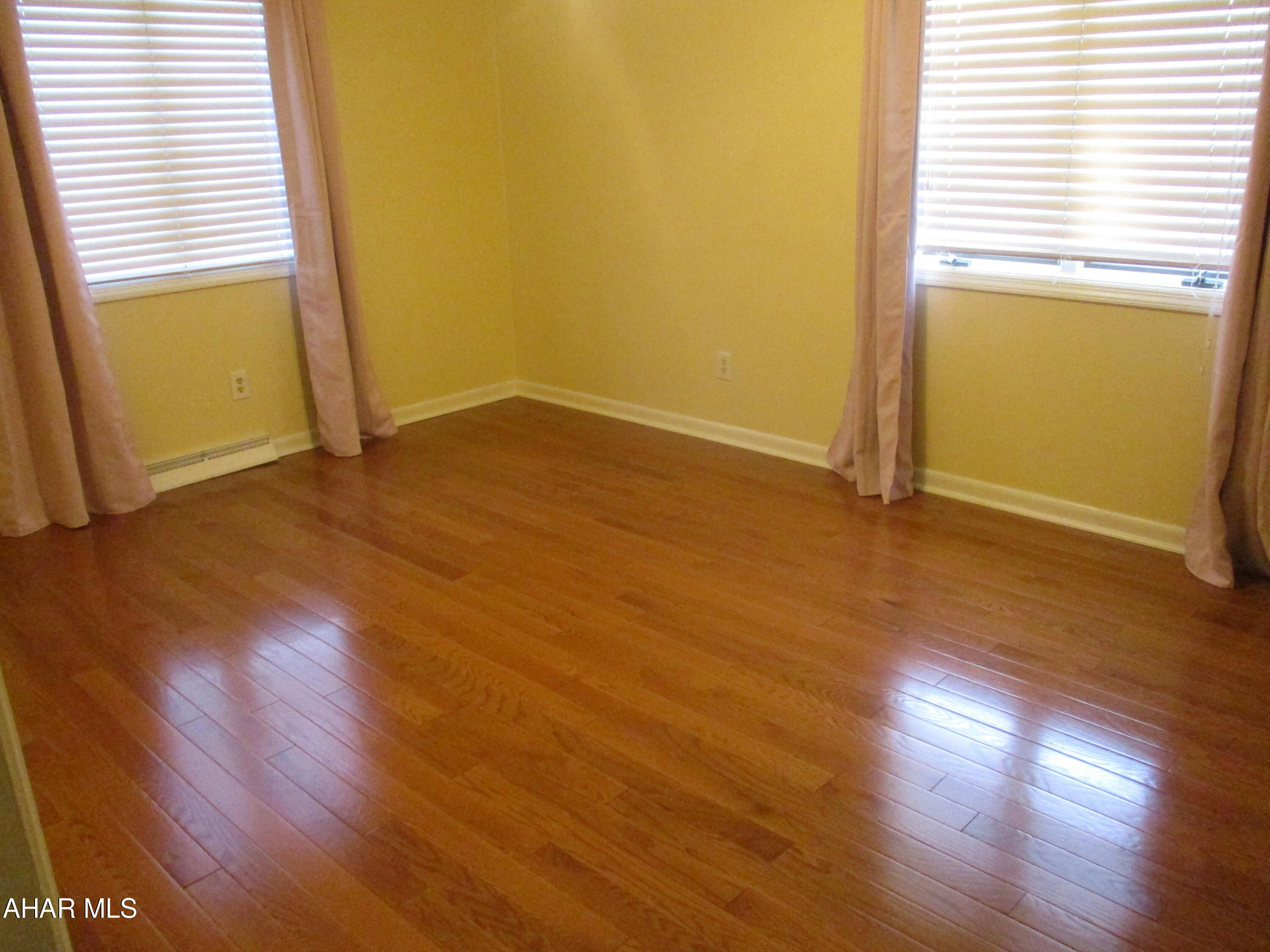 Holliday Heights - Residential