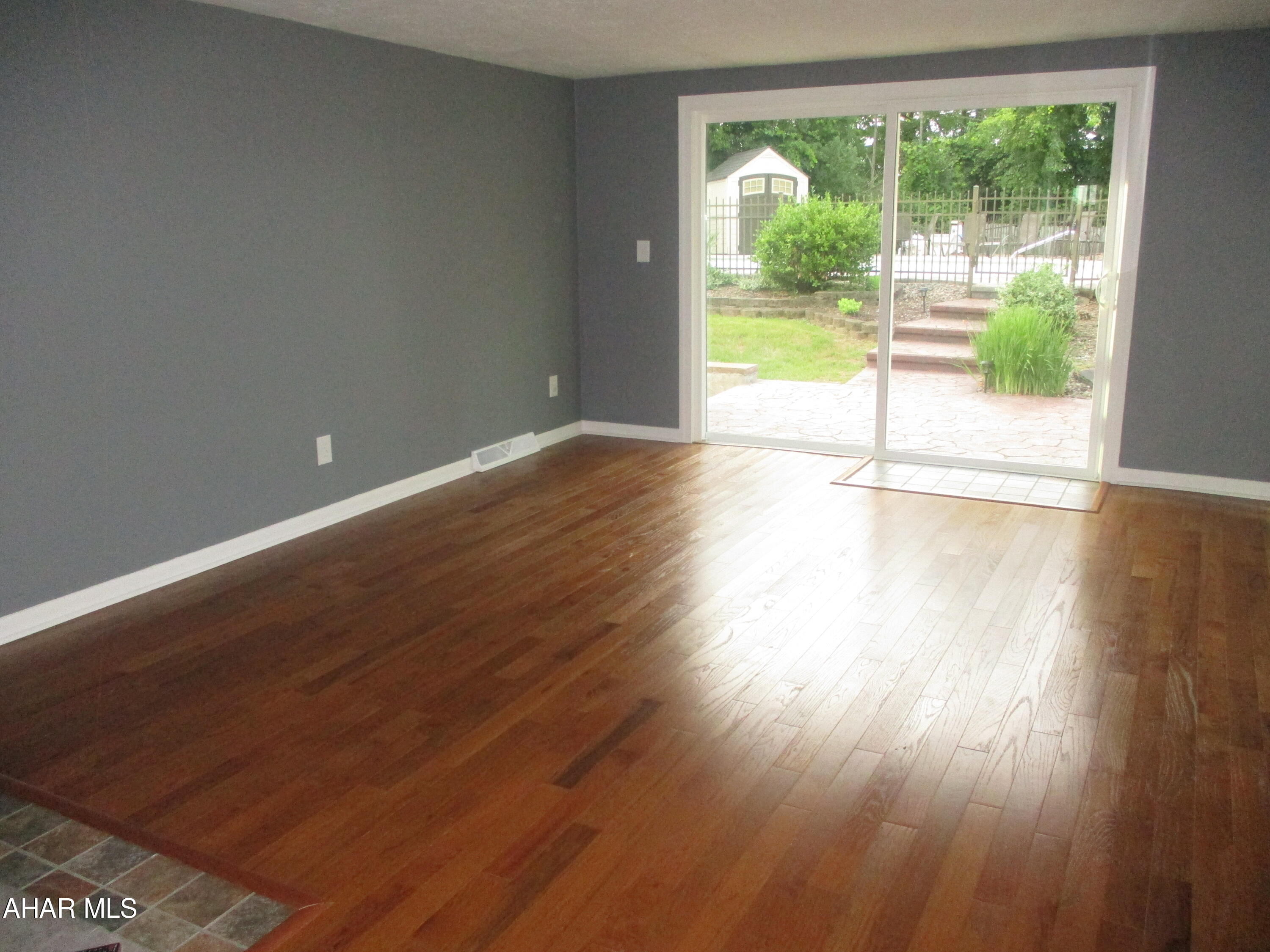 Holliday Heights - Residential