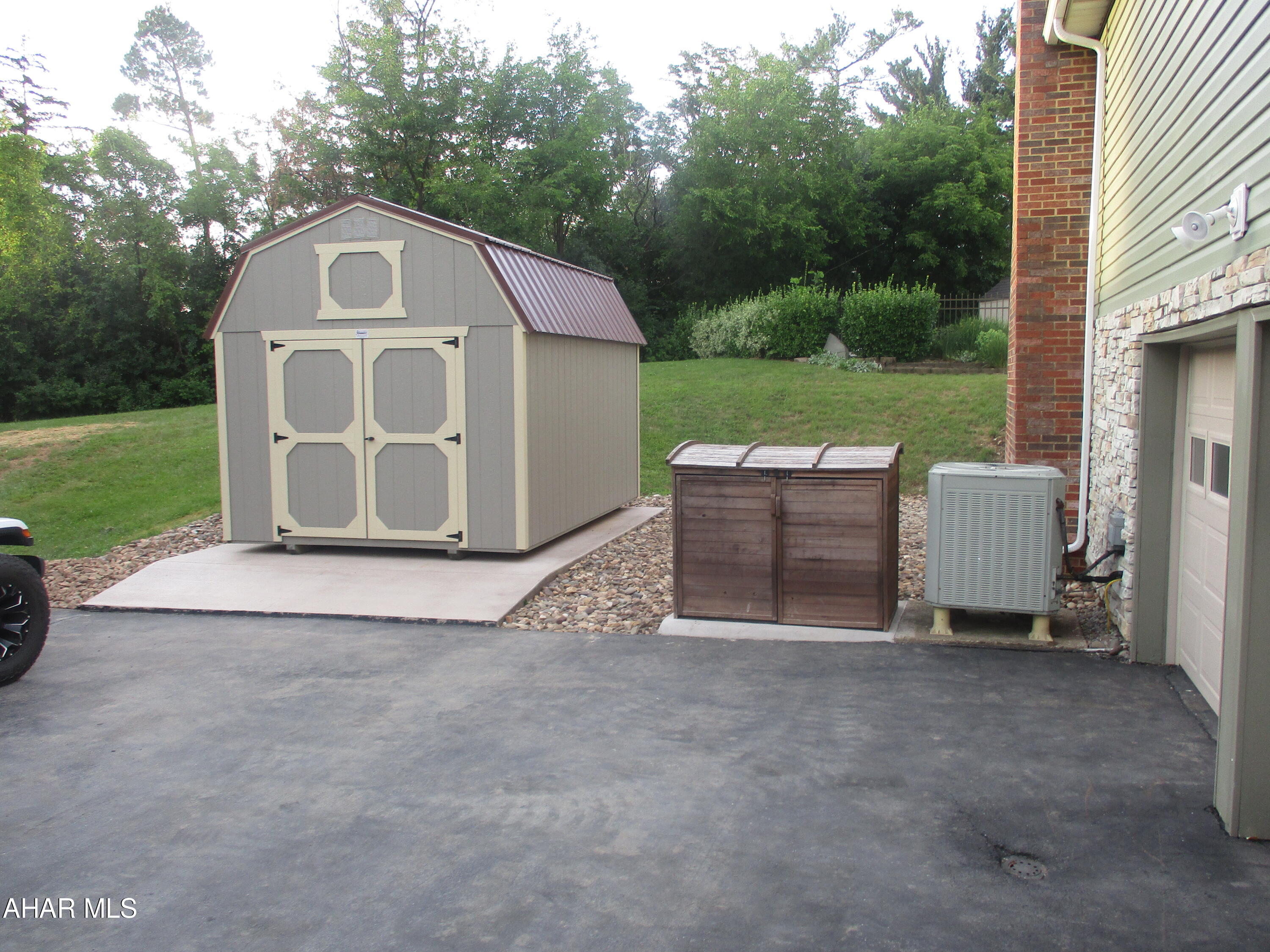 Holliday Heights - Residential