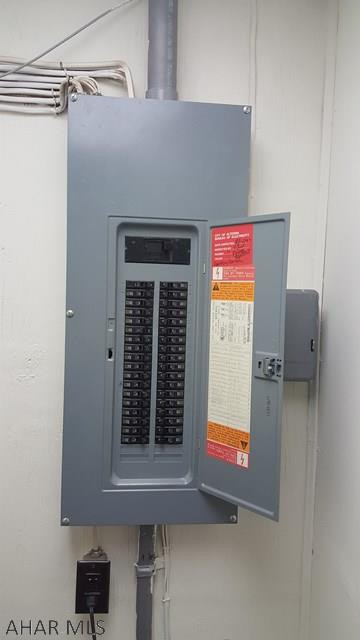 Juniata - Commercial Sale