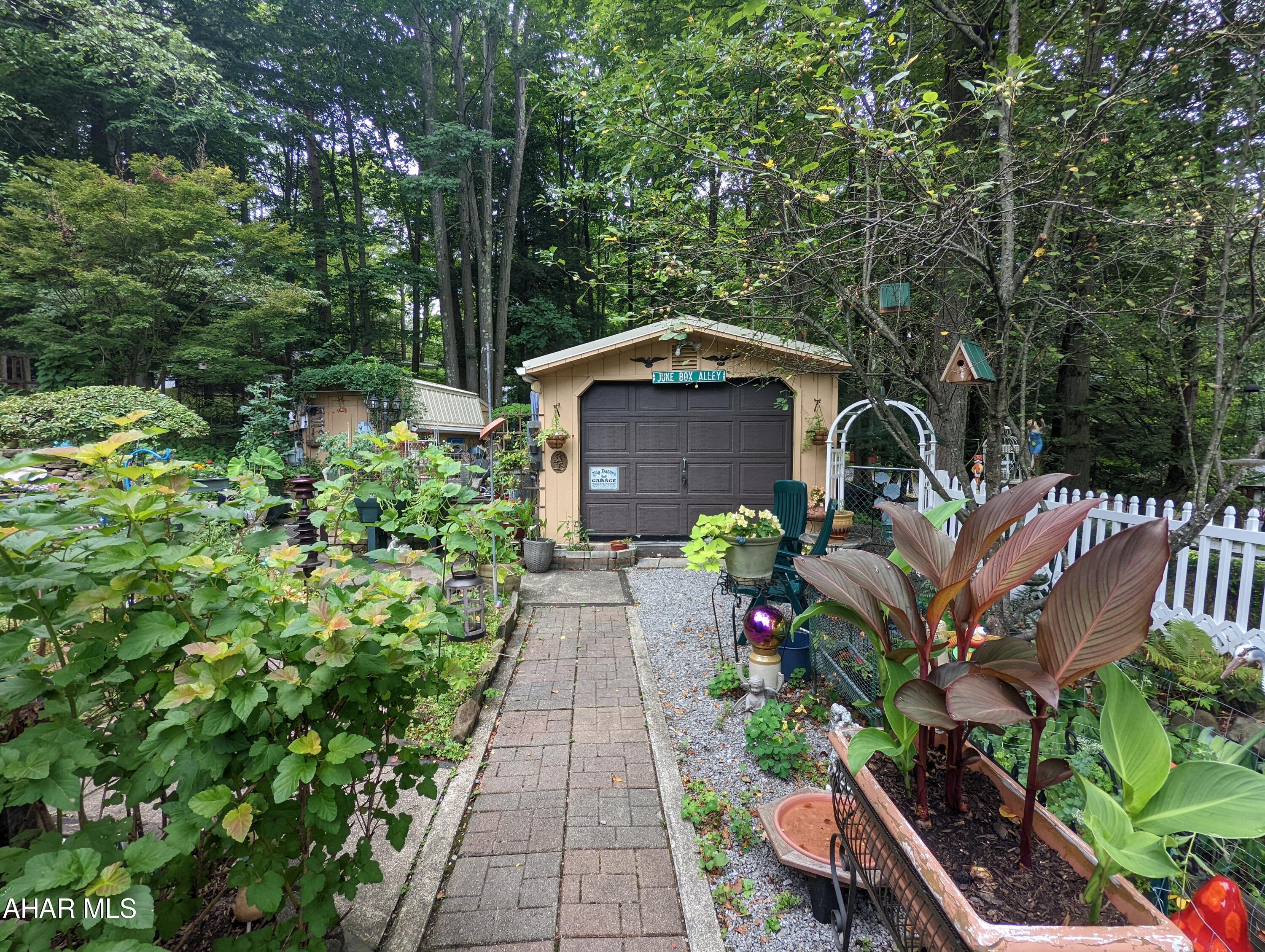 Glendale Yearound - Residential