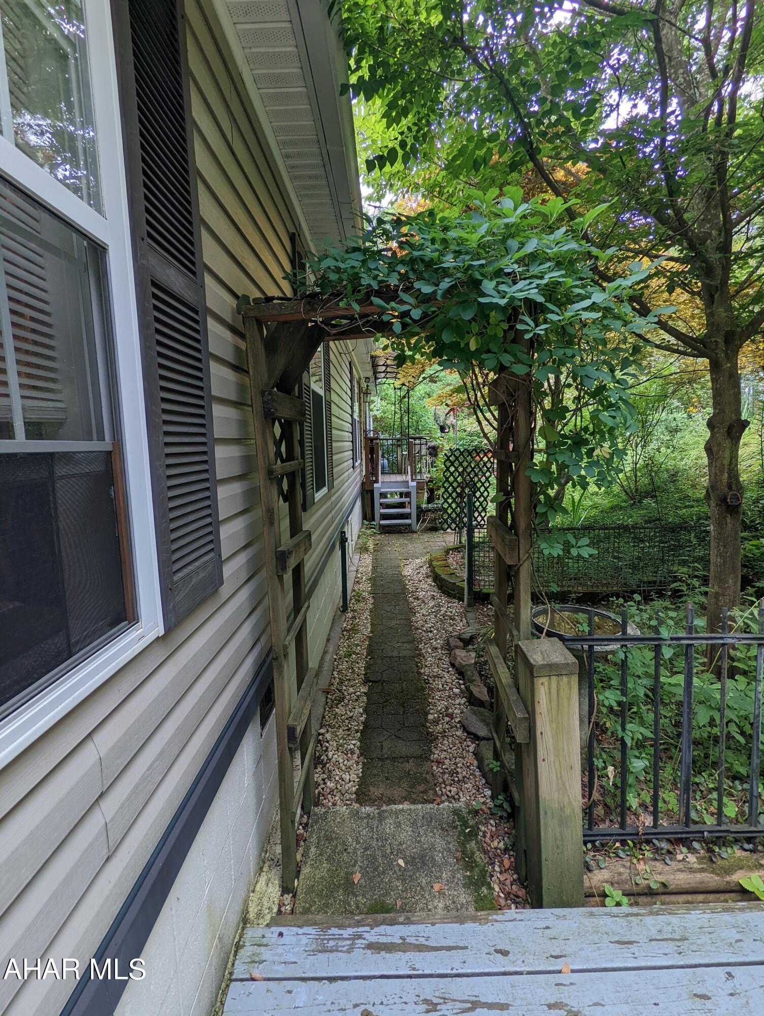 Glendale Yearound - Residential