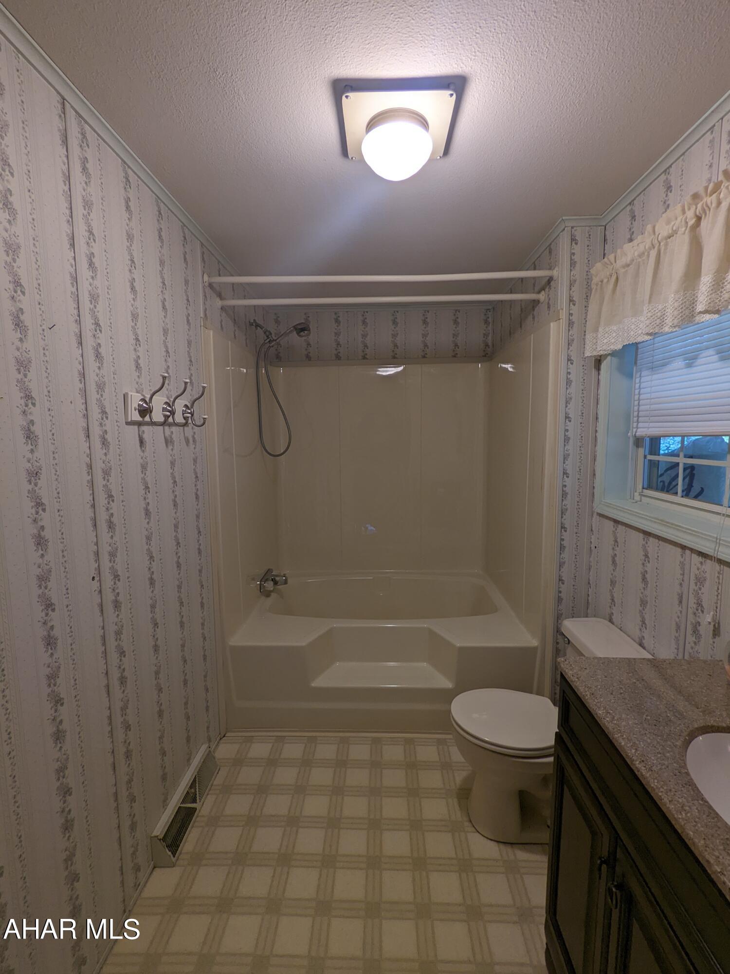 Glendale Yearound - Residential