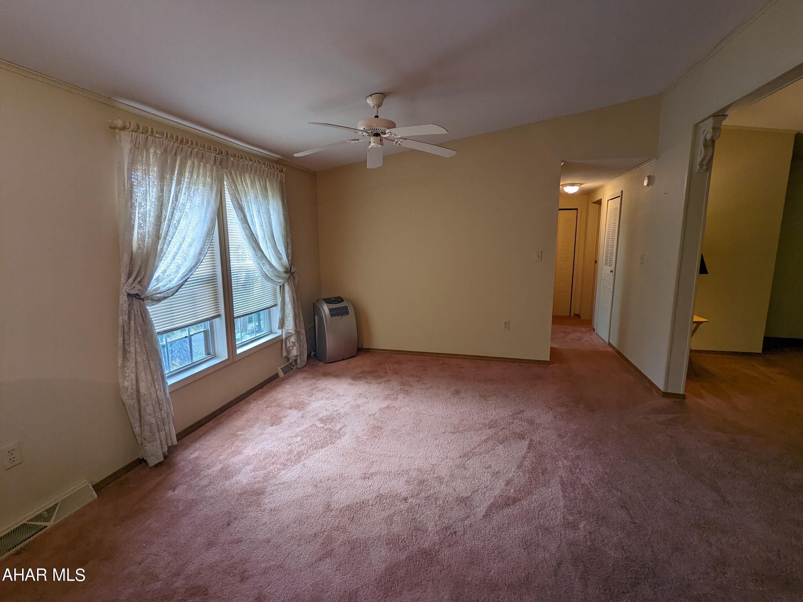 Glendale Yearound - Residential