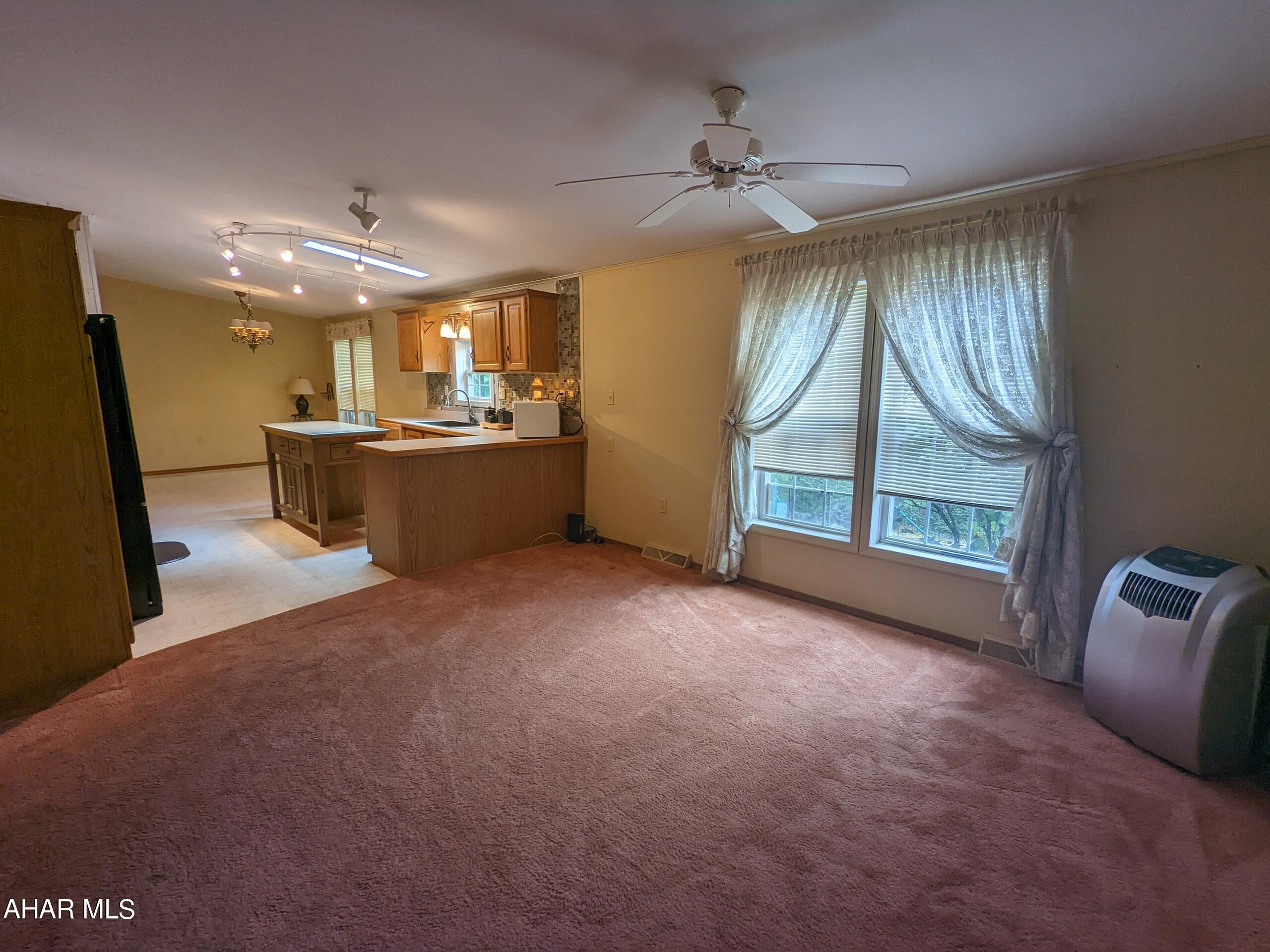 Glendale Yearound - Residential