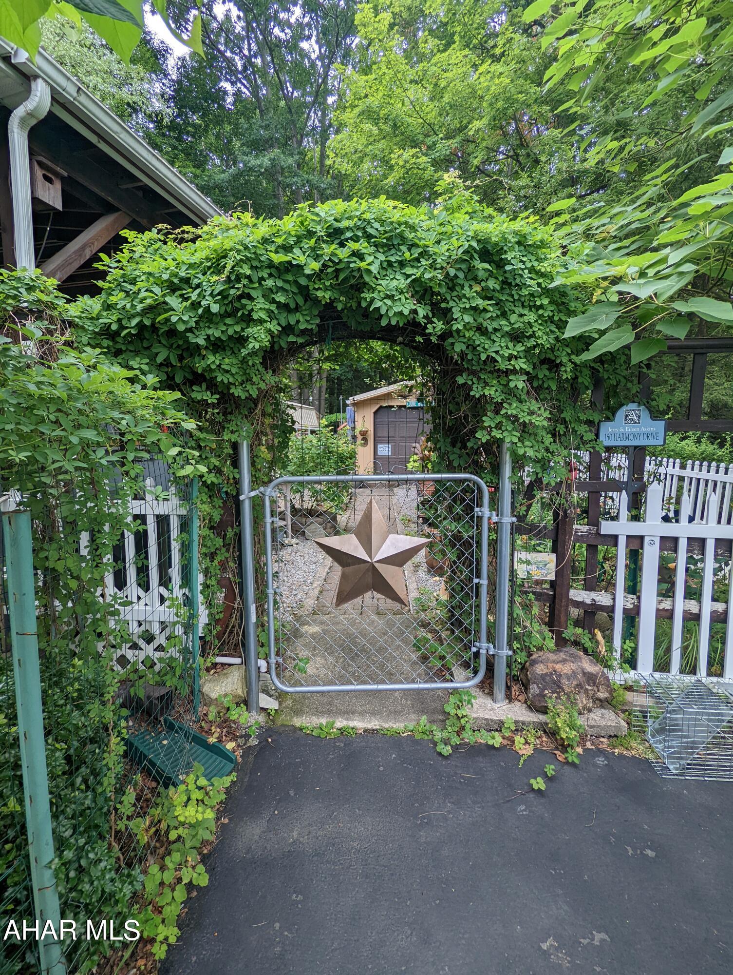 Glendale Yearound - Residential