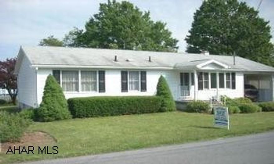 3 BR, 2.5 BA rancher in great neighborhood. 1st floor laundry, finished basement, central air, new furnace. All appliances included. 3 BR, 2.5 BA rancher in great neighborhood. 1st floor laundry, finished basement, central air, new furnace. All appliances included.