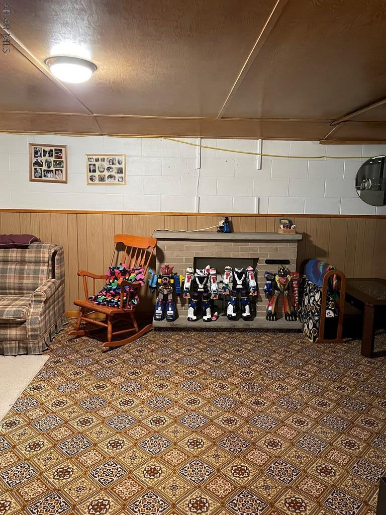 Unknown - Residential