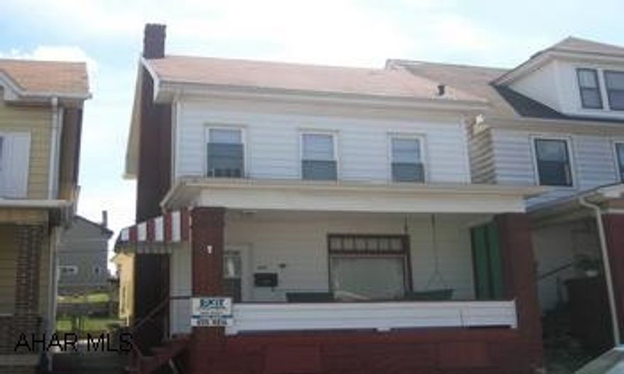 This great home in Altoona features an EIK, LR, DR, 1st floor laundry, 3 BR, & a large, modern BA. 1 car detached & off-street parking. Don't miss this one! Call Kerry for showings 932-4616. This great home in Altoona features an EIK, LR, DR, 1st floor laundry, 3 BR, & a large, modern BA. 1 car detached & off-street parking. Don't miss this one! Call Kerry for showings 932-4616.