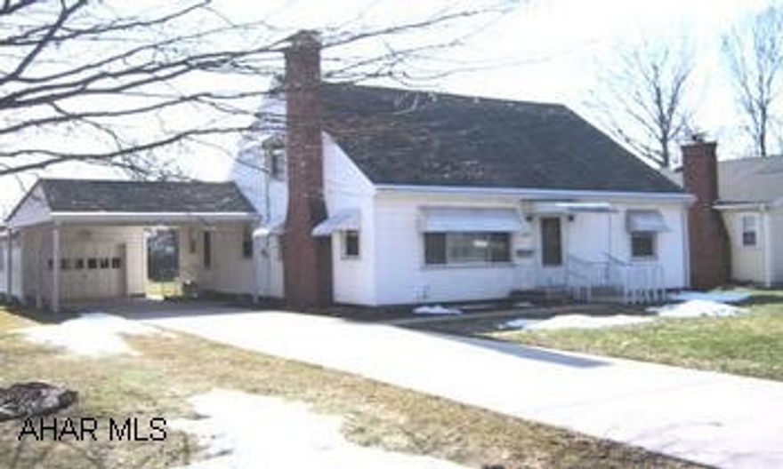 Nice Cape Cod in Hollidaysburg Borough.  Hardwood floors, FP in LR, first floor den or family room.  First fl. laundry. Central Air.  Level yard.  Near Hollidaysburg schools.  Nice area for walking and cycling. Nice Cape Cod in Hollidaysburg Borough.  Hadwood floors, FP in LR, first floor den or family room.  First fl. laundry.  Central Air.  Level yard.  Near Hollidaysburg schools.  Nice area for walking and cycling.