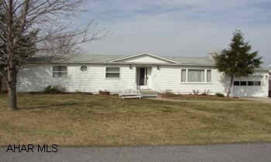 IMMACULATE ONE STORY IN PRNN FARMS. THIS THREE BEDROOM FEATURES BEAUTIFUL HEATED SUNROOM AND LOW UTILITY COSTS. MOVE IN. IMMACULATE ONE STORY IN PENN FARMS. THIS THREE BEDROOM FEATURES BEAUTIFUL HEATED SUNROOM AND LOW UTILITY COSTS. MOVE IN.