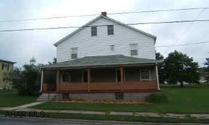 Lg. 2 story home with 5 bedrooms on large level double lot.  Newer windows & furnace.  Double staircase.  Ample storage in attic. 5 b/r home on double lot in Sankertown.  Cvd front porch, enclosed back porch.