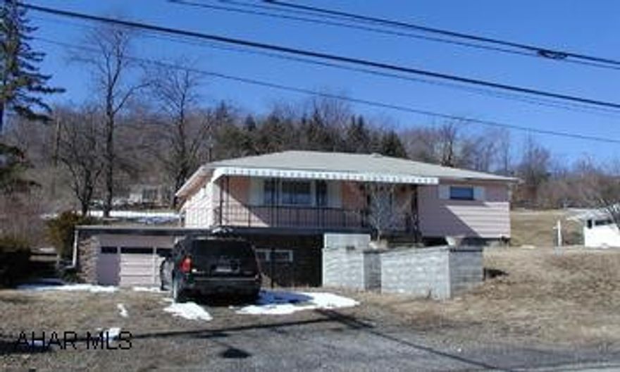 2 bedroom frame rancher with covered rear patio. 1 car integral garage. Hardwood floors. 2 bedroom frame rancher with covered rear patio. 1 car integral garage. Hardwood floors.