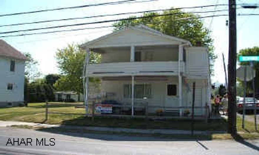 Great starter home in very nice neighborhood. Large corner lot. New furnace in 2005. Exterior freshly painted. Great starter home in very nice neighborhood. Large corner lot. New furnace in 2005. Exterior freshly painted.