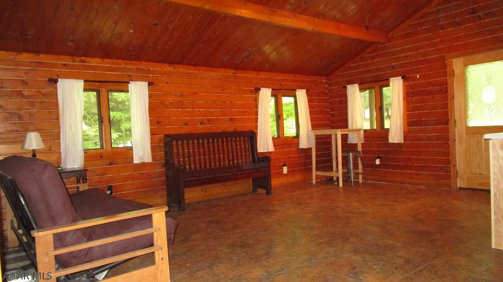 Glendale Yearound - Residential