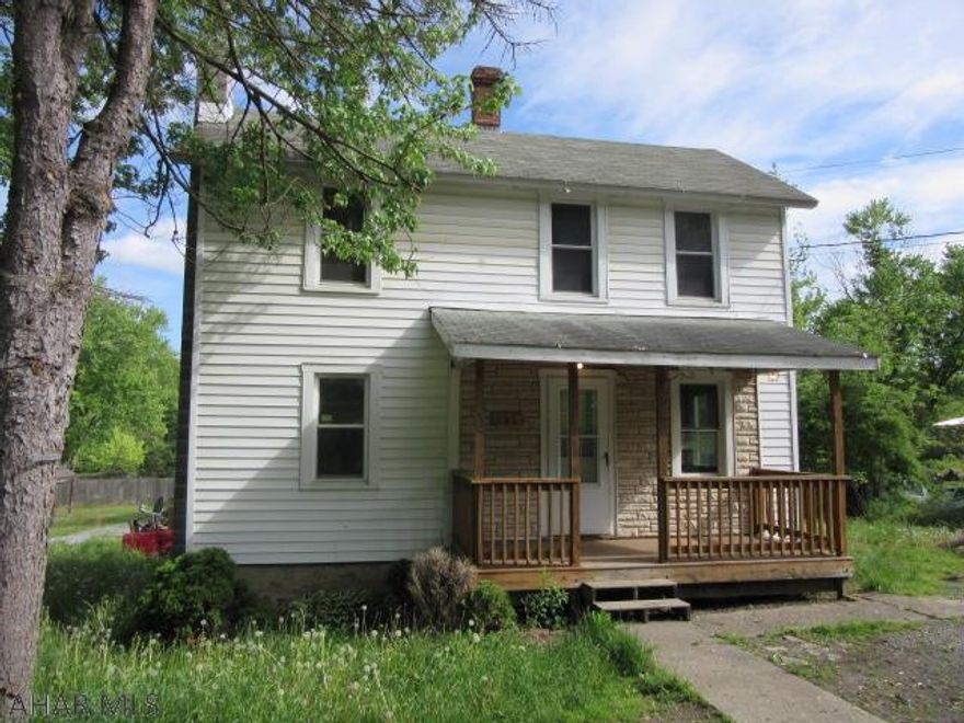 Two story with 2 bedrooms, 1 bath, area for half bath on main floor but needs some work, This property has been placed in an upcoming online event. All bids should be submitted at www.xome.com/auctions (void where prohibited). Please submit any pre-auction offers received through the property details page on Xome.com. All offers will be reviewed and responded to within 3 business days. All properties are subject to a 5% buyer's premium pursuant to the Auction Participation Agreement and Terms & Conditions (minimums will apply). Please contact listing agent for details and commission paid on this property.