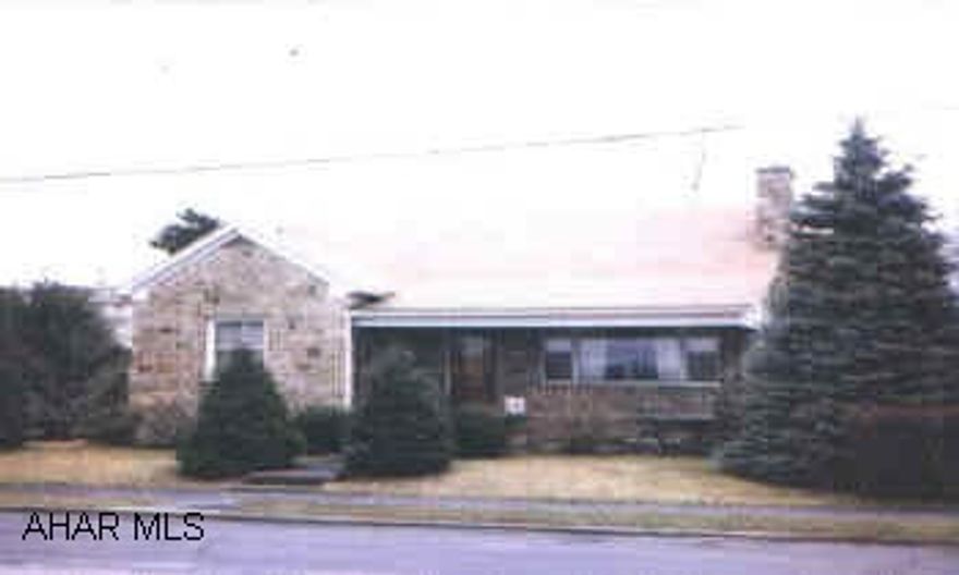 1 1/2 story stone home with 3 bedrooms, convenient location!