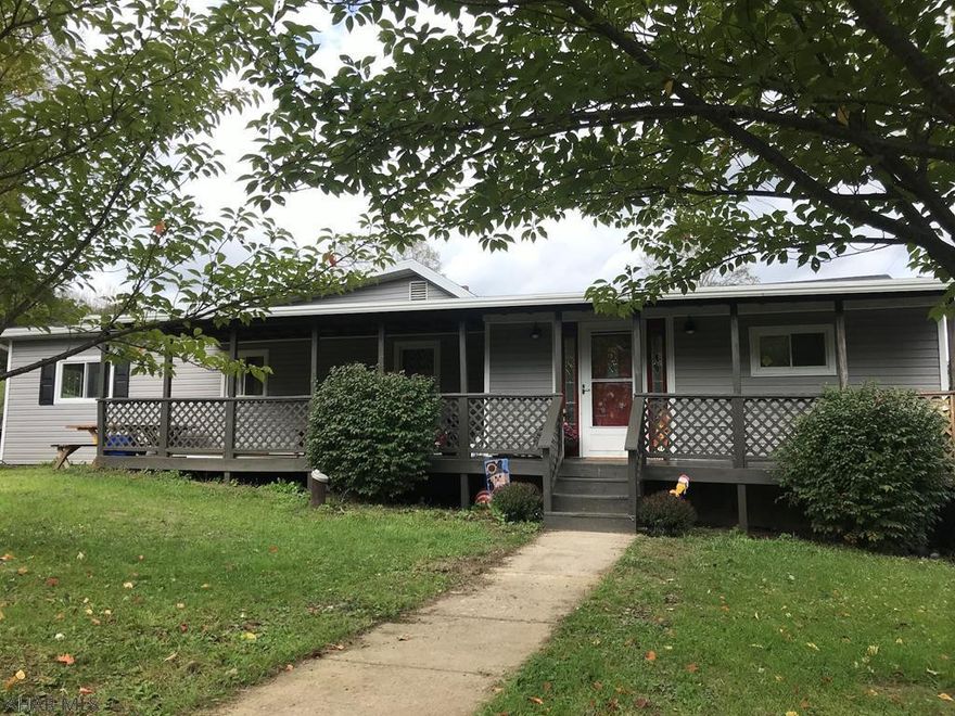 Nicely remodeled 3 bedroom home in Six Mile Run. Open floor plan makes living area feel spacious and bright. Would make a fabulous affordable first home or ideal for someone needing one floor living. Brand new siding and roof. Master bedroom has high ceilings and sliding doors that walk out into backyard. Two additional bedrooms plus an ample full bath. Bonus room could be master walk-in closet, laundry (has hook-ups) or storage. Set up your showing today!