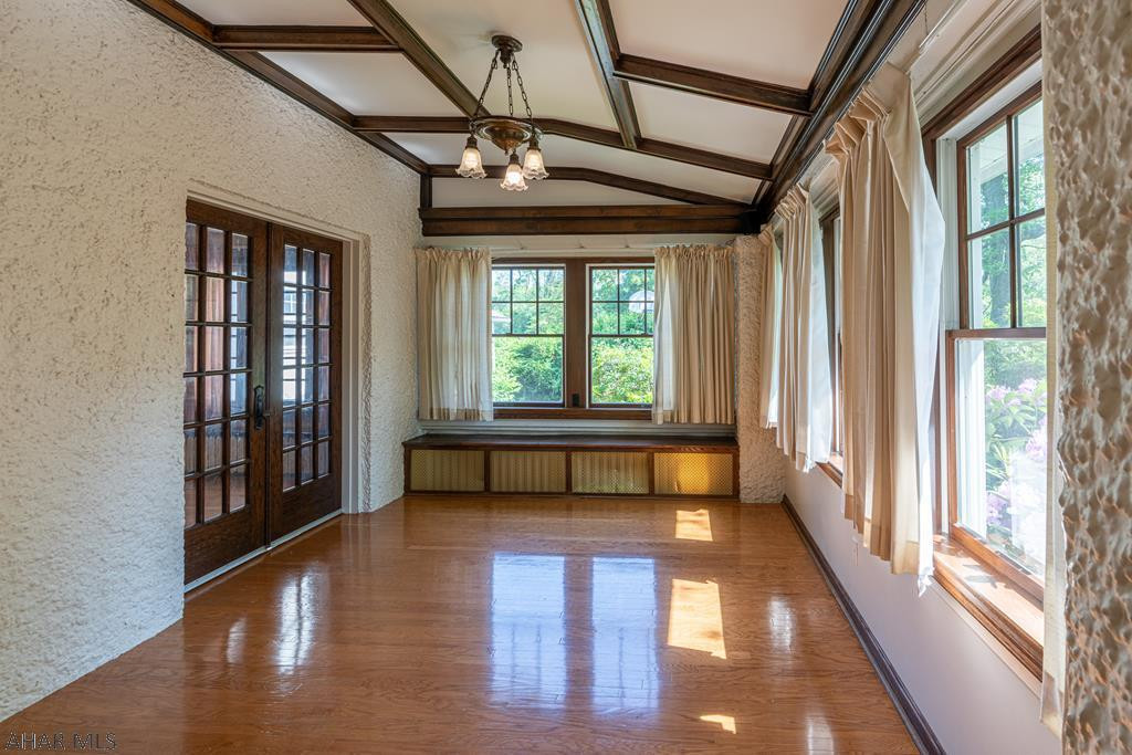 Mansion Park - Residential