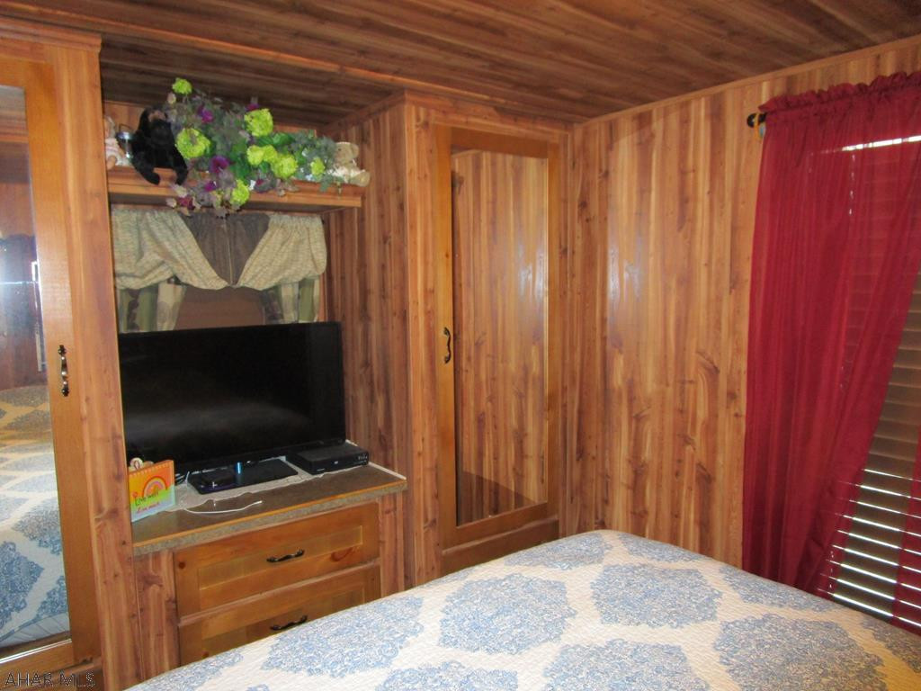 Glendale Yearound - Residential