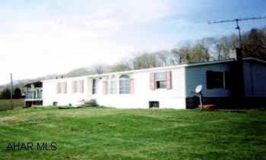 1992 DEL ROSE 28X56 DOUBLEWIDE ON FULL FOUNDATION. HIGH BSMT. PRIVACY FENCE. WORKBENCH IN BSMT INCL. 3-BR, 2-BA. 3-HEATS. (HARD COAL-SOFT COAL/WOOD & PROPANE GAS.) EAT-IN KIT & DR. NEW WALLPAPER & PAINT IN BR. LGE "SHANTY" FOR WOOD INCLUDED. NEW PRIVACY FENCE. ALL APPTS THRU LINDA.