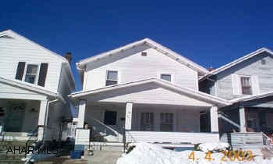 Well -kept 3 BR in great condition. Good location, new roof, new vinyl windows, large covered patio, vinyl fencing, shed. Plenty of closet space.