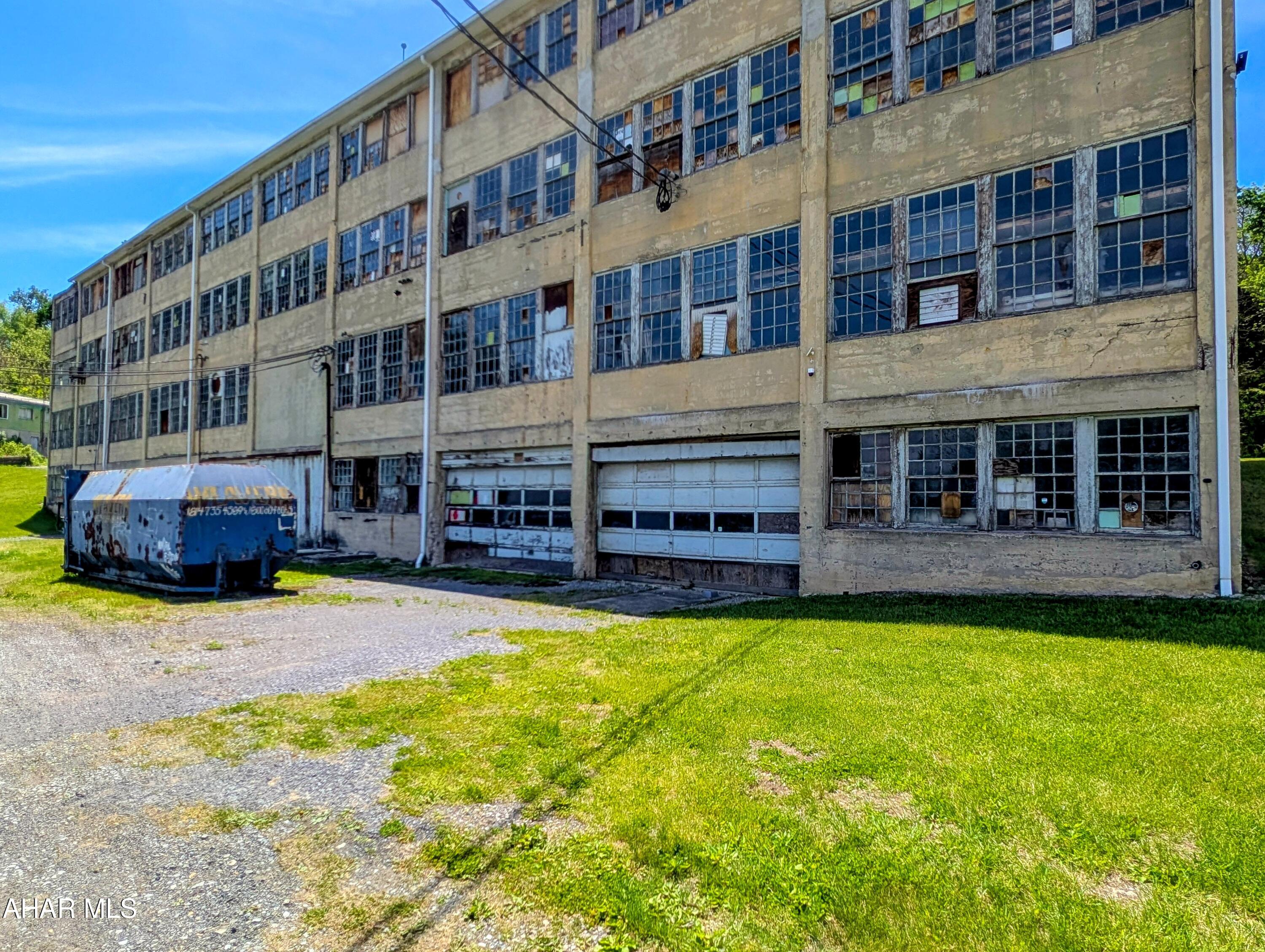 Unknown - Commercial Sale
