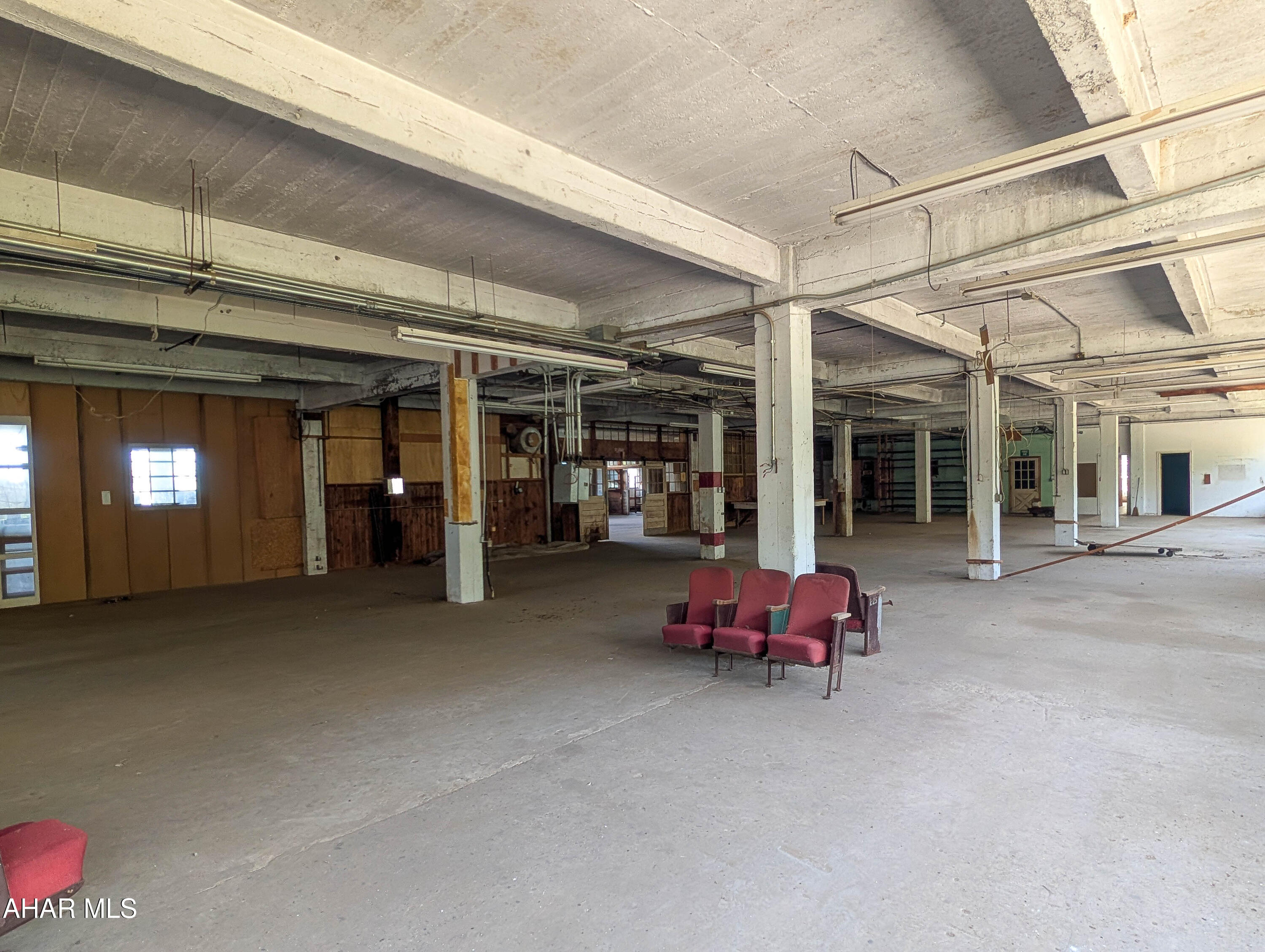 Unknown - Commercial Sale
