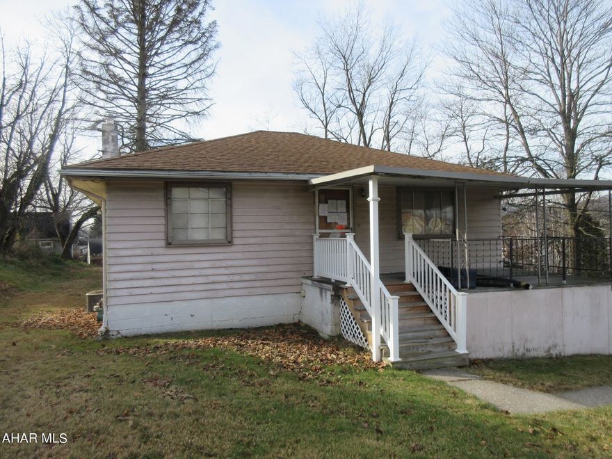 Eldorado area one story home with two bedrooms, large living room and kitchen. This is a perfect home for investors or handypersons. Fantastic area with opportunity for one floor living. Plenty of off street parking and loads of possibilities. AS-IS sale, seller will make no repairs.