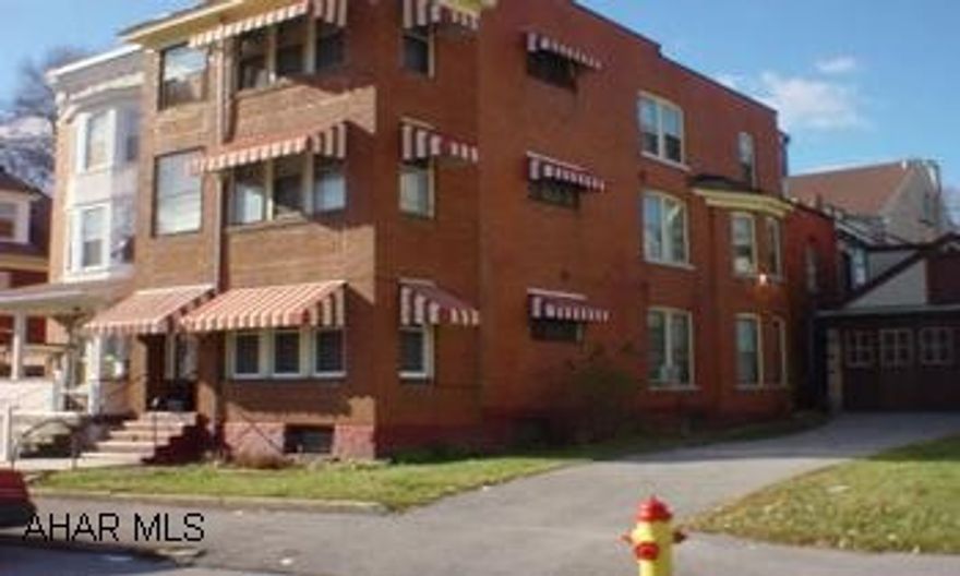 Exceptional brick triplex, fully occupied. Very well-maintained brick triplex, fully occupied. Garage also rented separately for $75/mo.