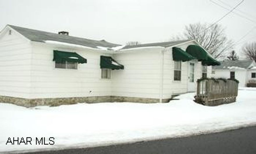 PROPERTY IS CURRENTLY TENANT OCCUPIED. THIS PROPERTY IS ONE OF THREE.  EXCELLENT RENTAL HISTORY IN VERY DESIRABLE AREA OF HOLLIDAYSBURG.  PROPERTY OVERLOOKS THE GOLF COURSE.