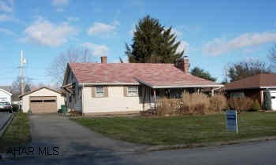 WELL MAINTAINED BOROUGH HOME. NICE HARDWOOD FLOORS, SHOWER  IN BASEMENT, FAMILY ROOM IN BASEMENT.