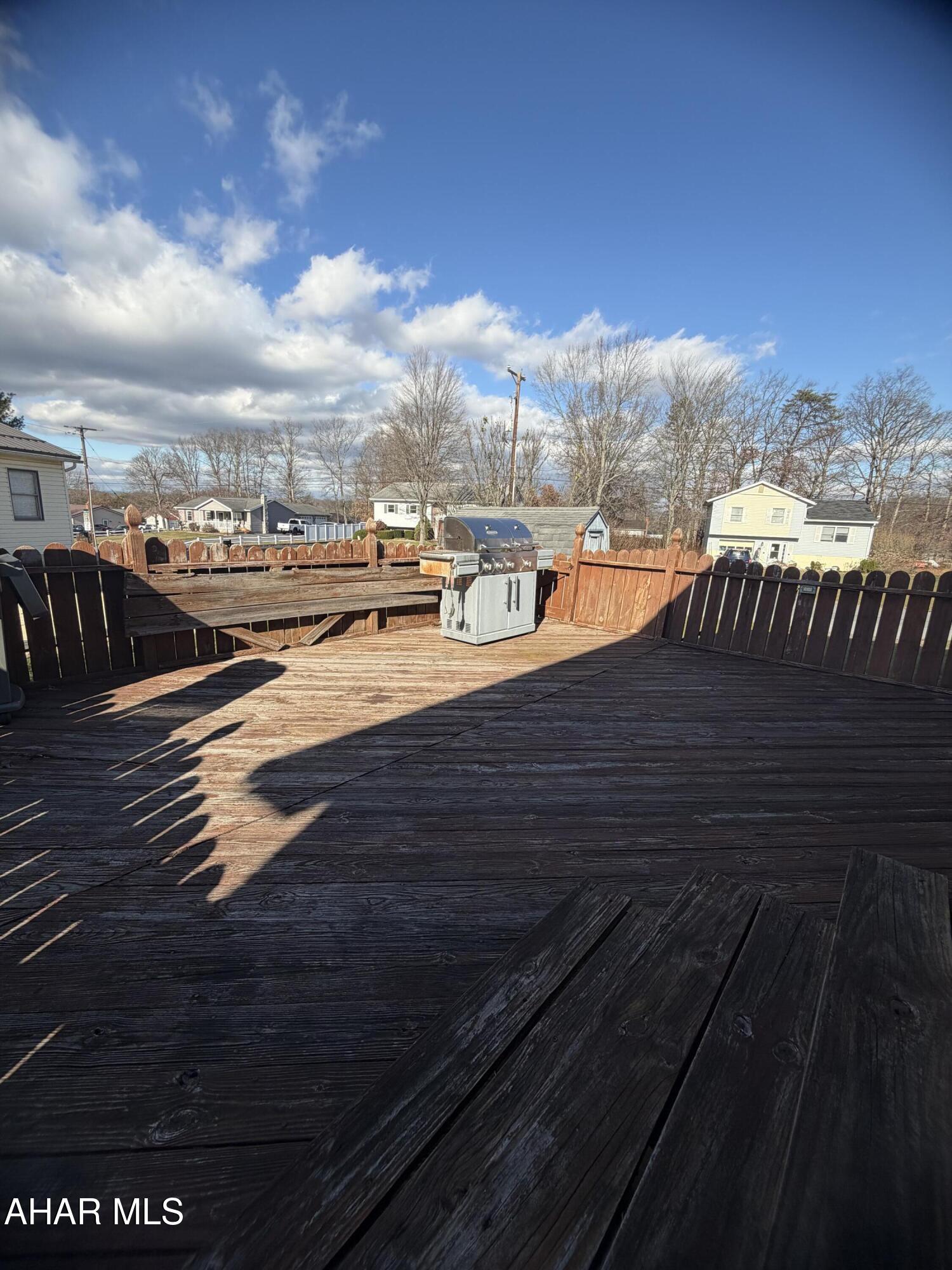 Lakewood Manor - Residential