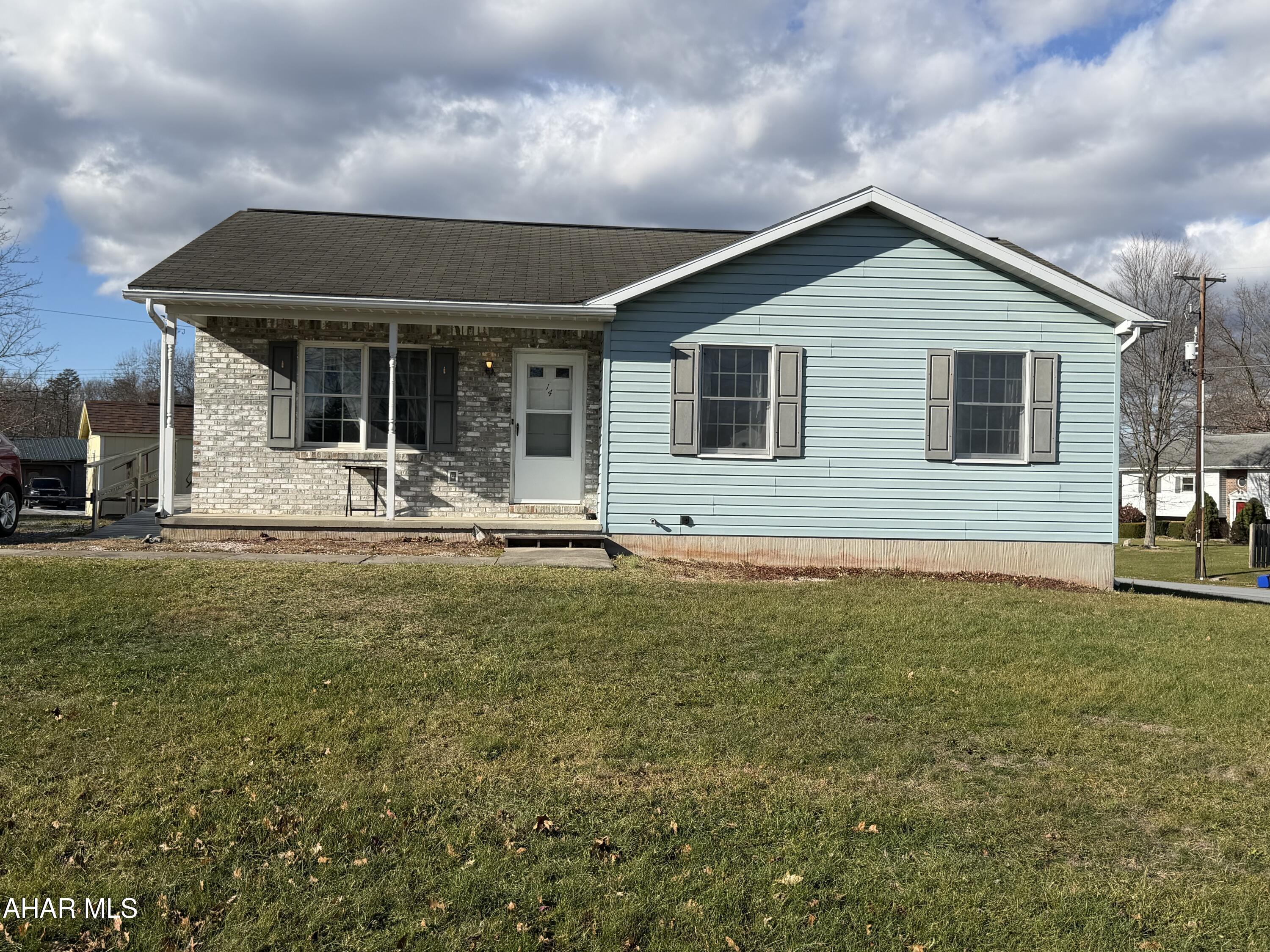 Lakewood Manor - Residential