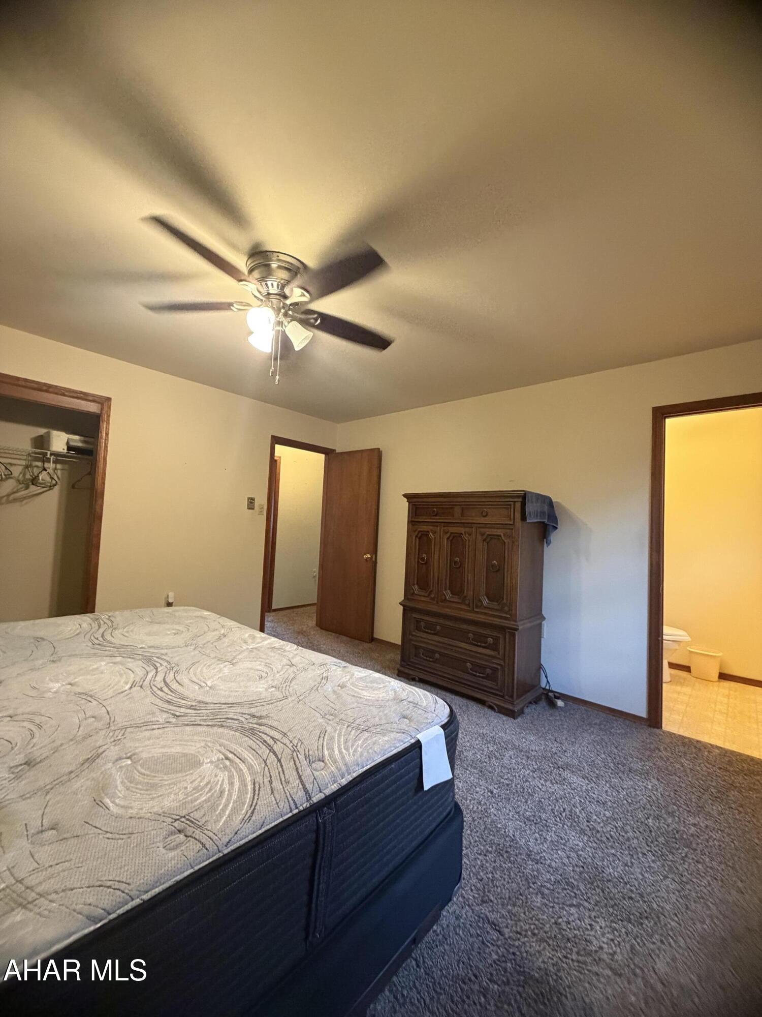 Lakewood Manor - Residential