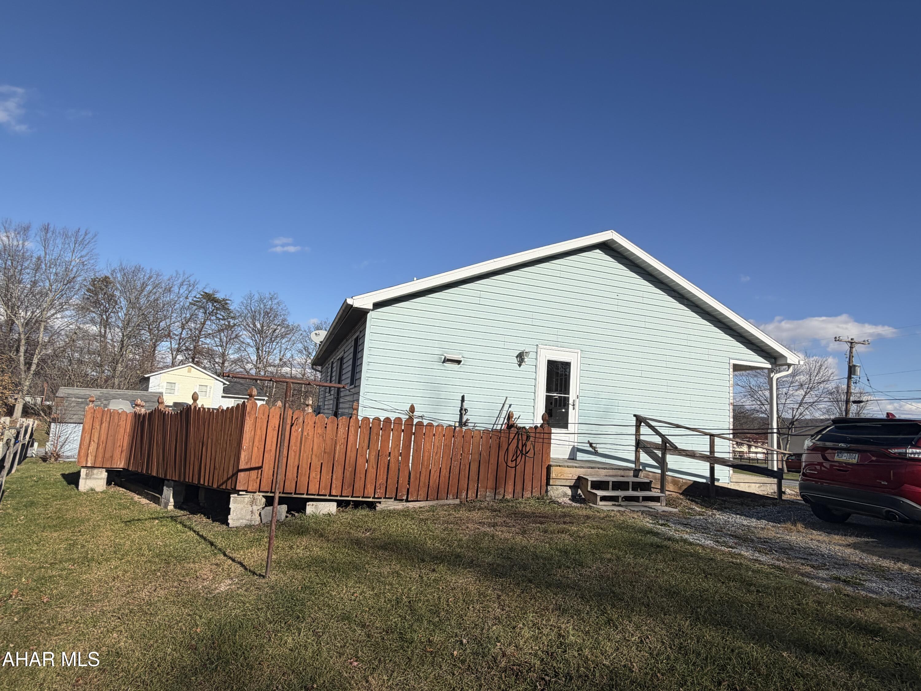 Lakewood Manor - Residential