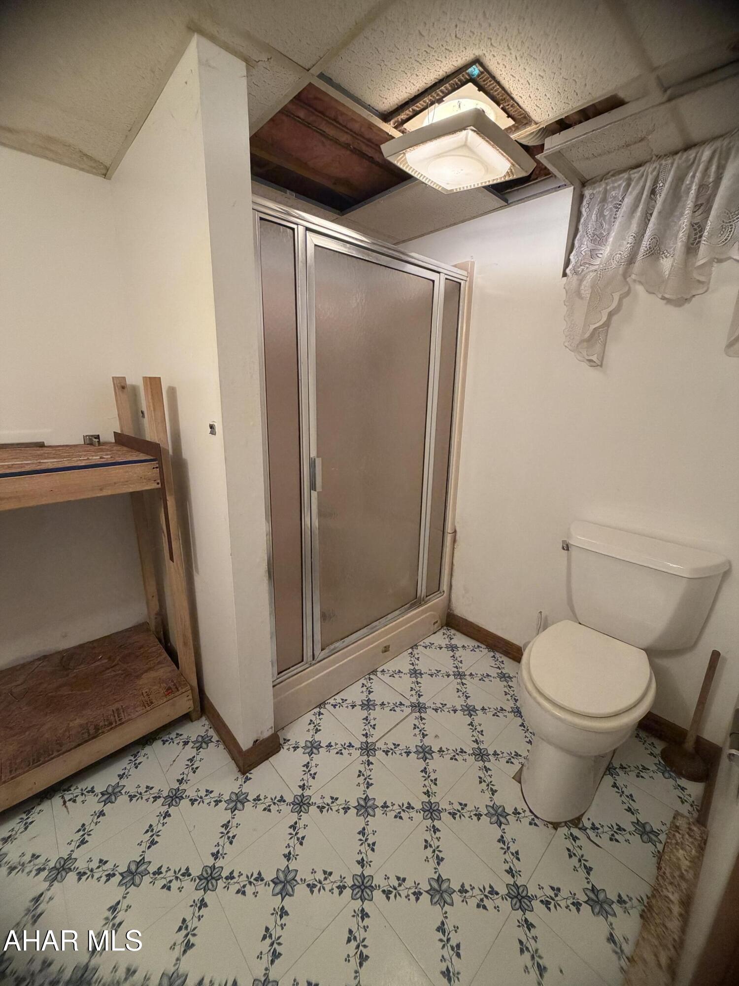 Lakewood Manor - Residential