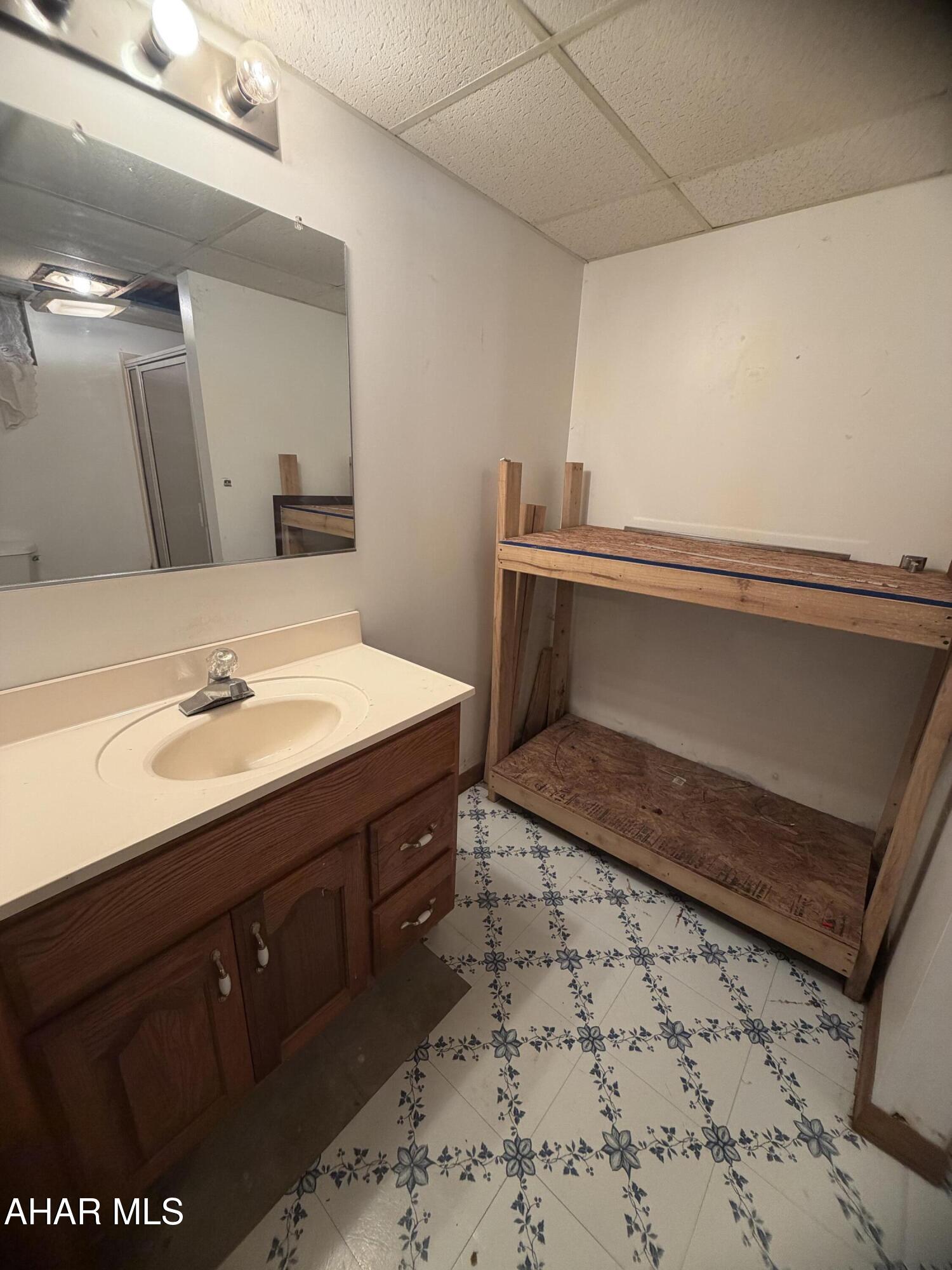 Lakewood Manor - Residential