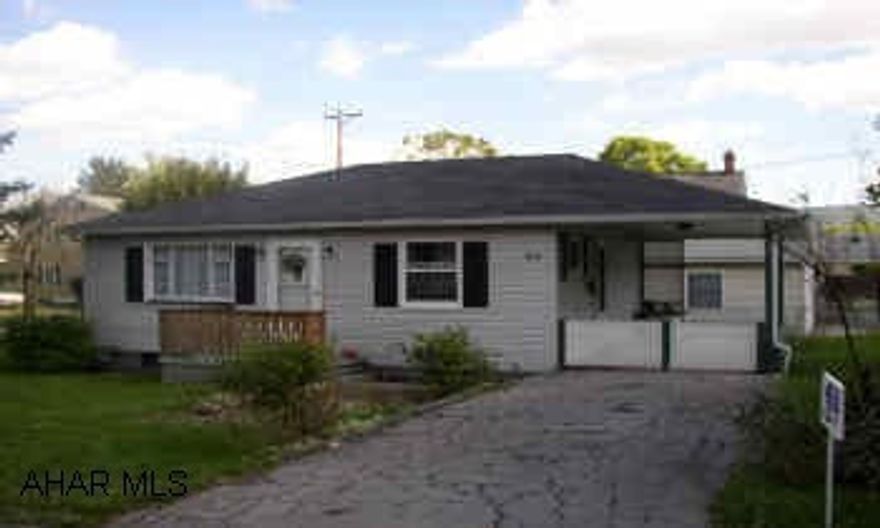 PINE TREE IN FRONT OF HOUSE TO BE REMOVED.  CUTE CLEAN & MOTIVATED. 2 BEDROOM, 1 BATH, NEW ROOF. THERMO WINDOWS IN EXCELLENT CONDITION. VINYL SIDING AND 7 YEAR ROOF. SELLER IS HIGHLY MOTIVATED.