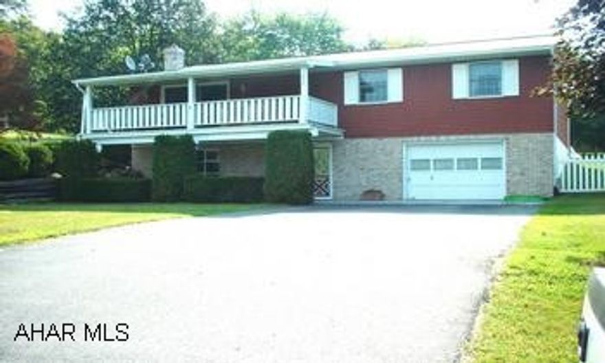 NICELY DECORATED RAISED RANCH ON GREAT CORNER LOT WITH A VIEW. 3 BR'S, 1.5 BATHS, EIK, DR, FR. FEATURES FULL COVERED PORCH ON FRONT OF THE HOUSE & 3 SEASON ROOM ON REAR. NEW VINYL FENCING ENCLOSES THE BACKYARD. CALL MIKE AT 312-0444. NICELY DECORATED RAISED RANCH ON GREAT CORNER LOT WITH A VIEW. 3 BR'S, 1.5 BATHS, EIK, LR, DR, FR. FEATURES FULL COVERED PORCH ON FRONT OF THE HOUSE AND 3 SEASON ROOM ON REAR. NEW VINYL FENCING ENCLOSES THE BACKYARD. CALL MIKE AT 312-0444.