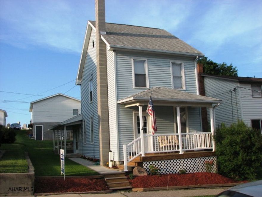 Charming 2 or 3 bedroom home with open floor plan. Huge 2 story garage with workshop or man cave. Plenty of updates and good mechanics. New drywall, paint, and nice oak kitchen.  Hurry this wont last!!!!