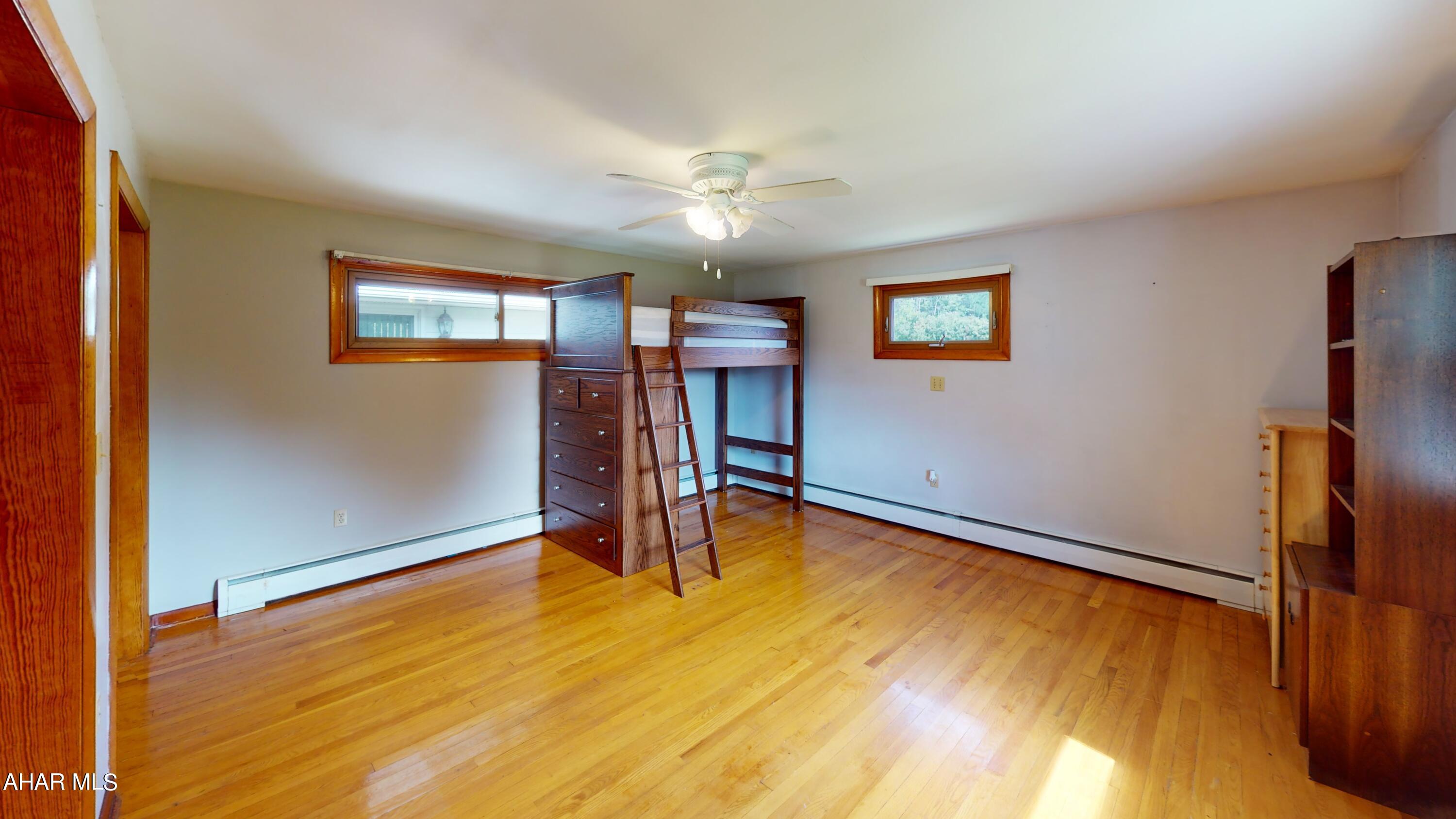 Foot of Ten - Residential