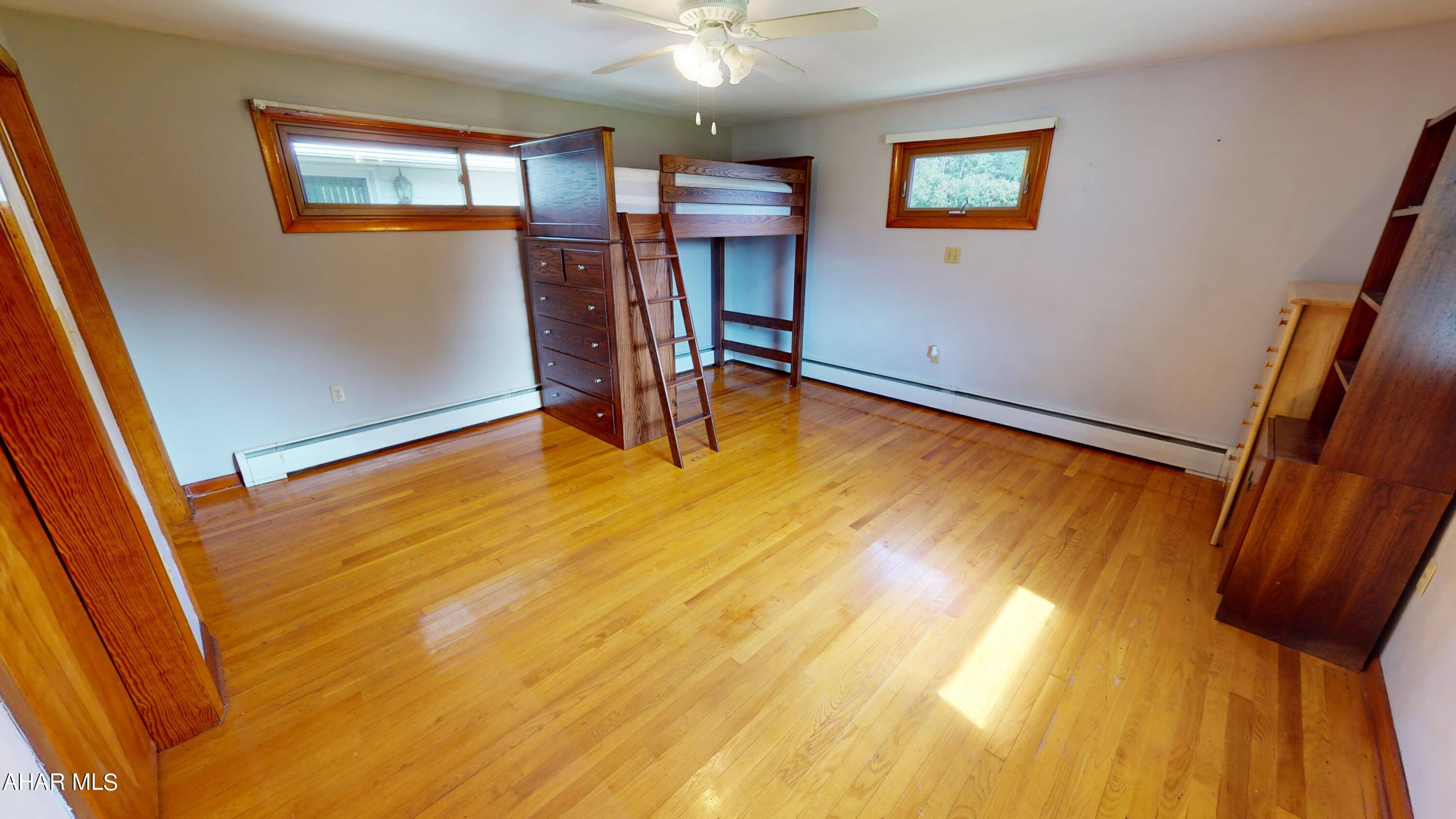 Foot of Ten - Residential